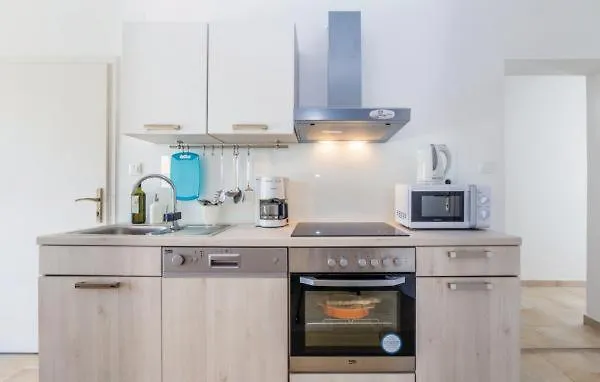 Apartmani Maslina Malinska
