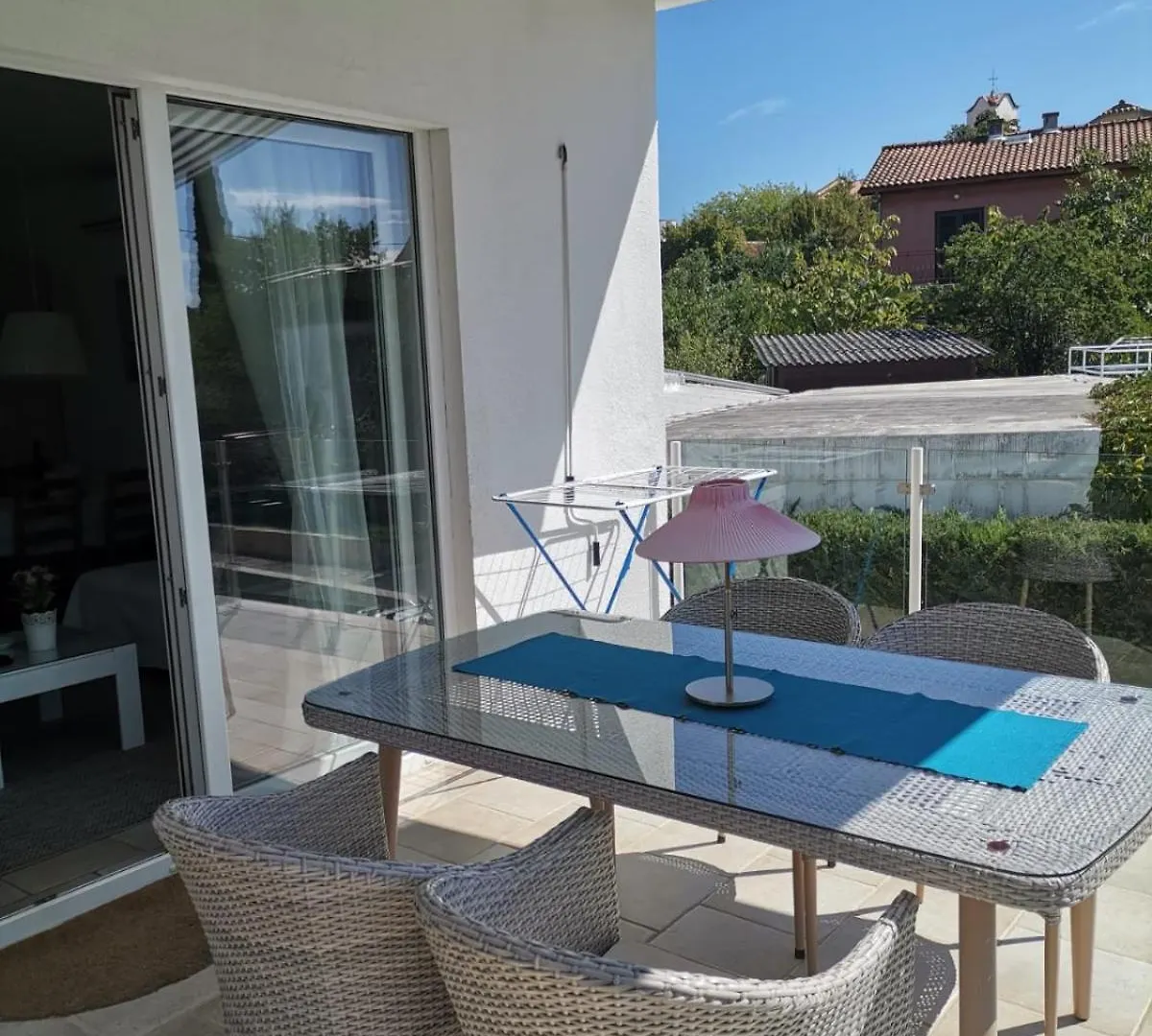 Apartmani Maslina Malinska 0*,  Kroatië
